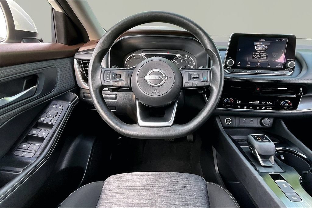 Used 2022 Nissan Rogue SV AWD/4WD image 10
