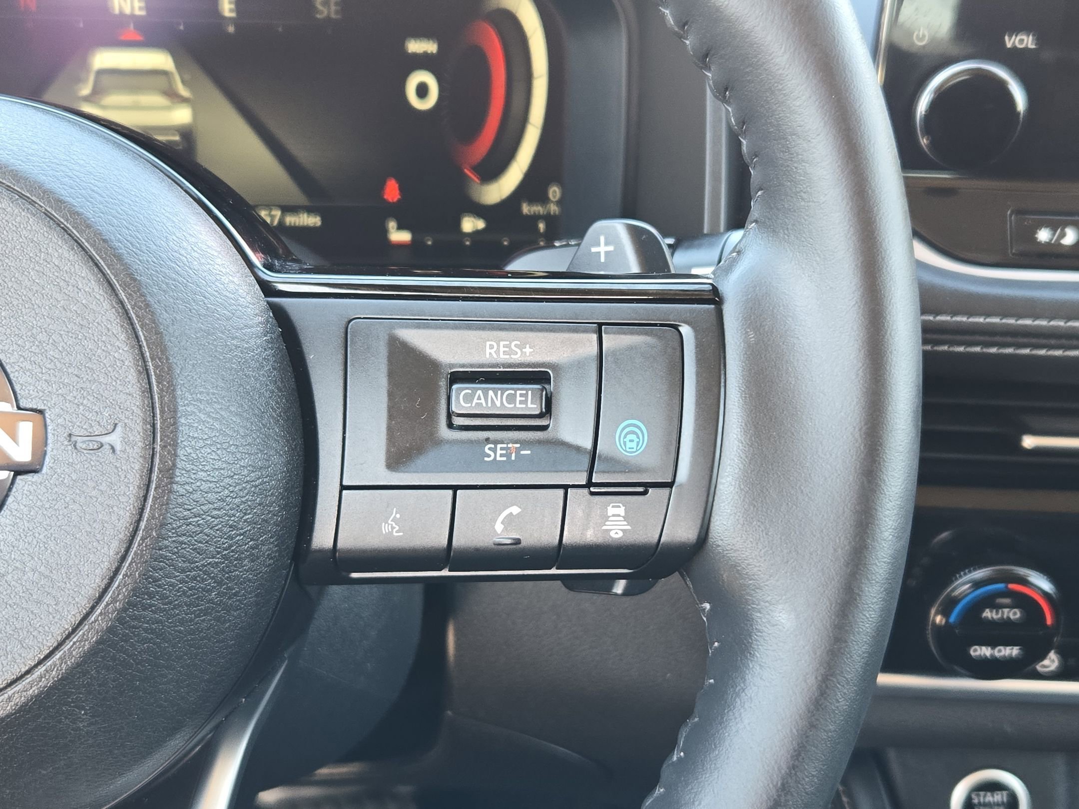Used 2023 Nissan Rogue Platinum w/ Platinum Premium Package image 22