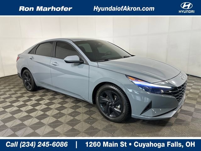 Used 2022 Hyundai Elantra SEL w/ Preferred Accessory Package FWD image 1
