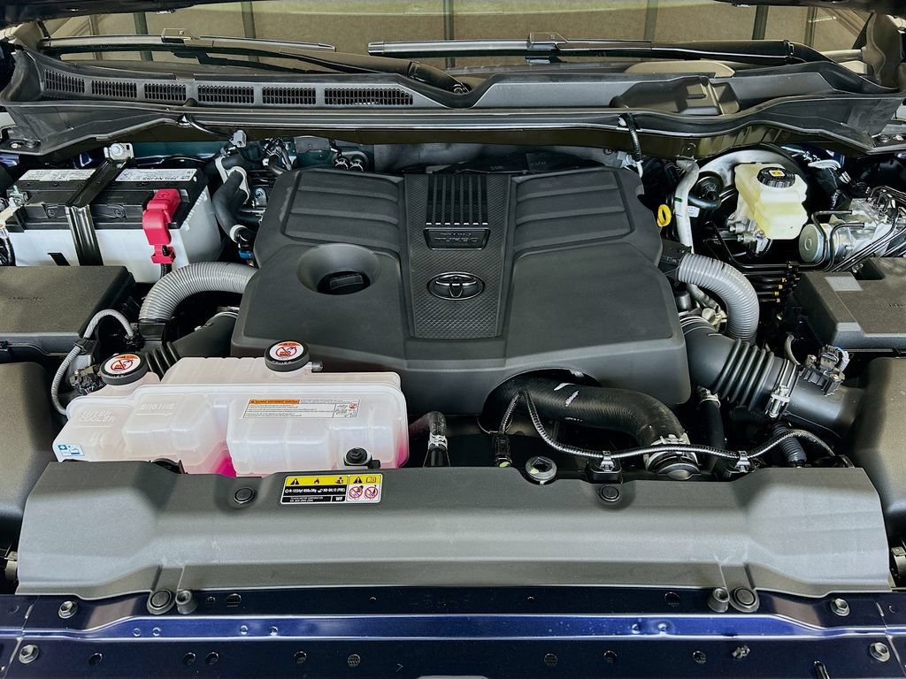 New 2026 Toyota Tundra Limited AWD/4WD image 9
