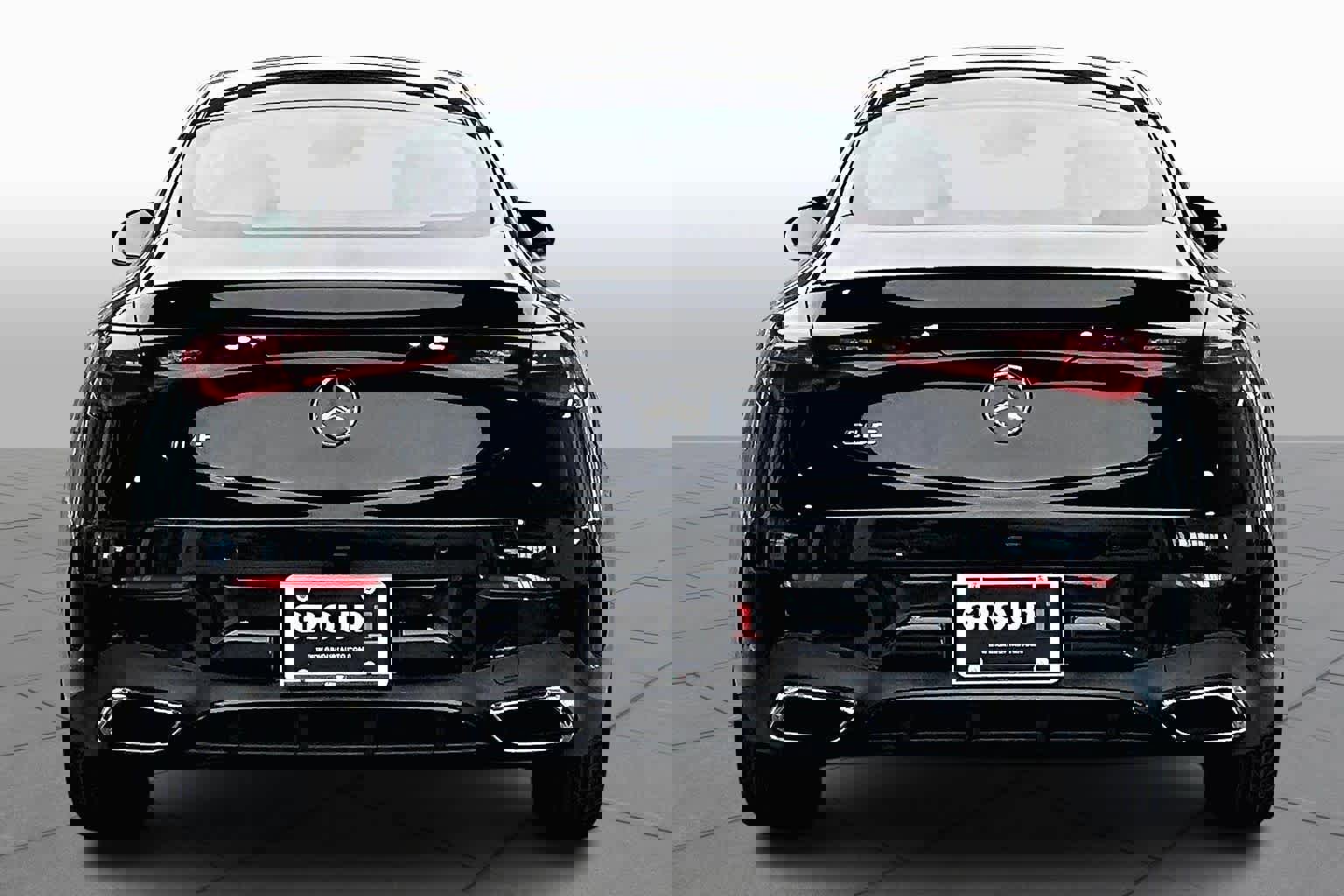 Used 2024 Mercedes-Benz CLE 300 4MATIC Coupe image 5