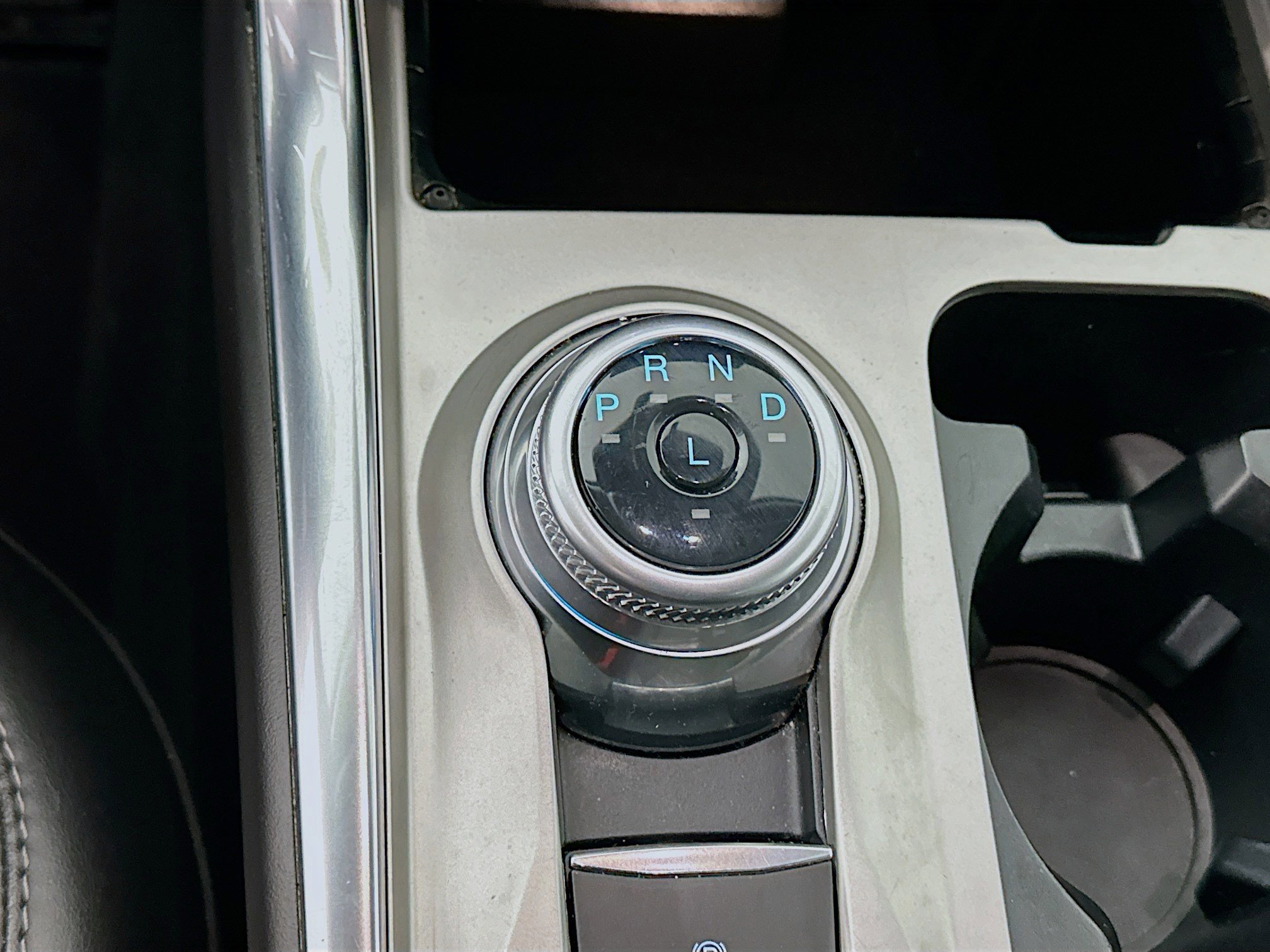 Used 2024 Ford Explorer XLT w/ Equipment Group 202A image 24