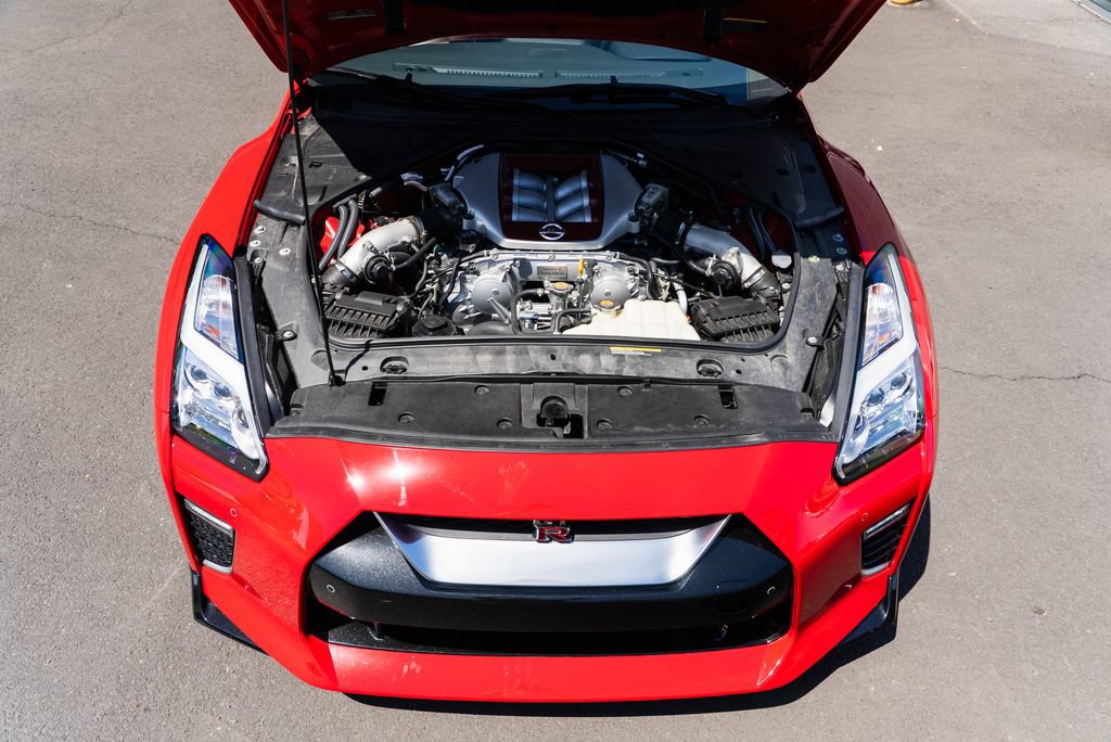 Used 2020 Nissan GT-R Premium w/ Premium Interior Package AWD/4WD image 25