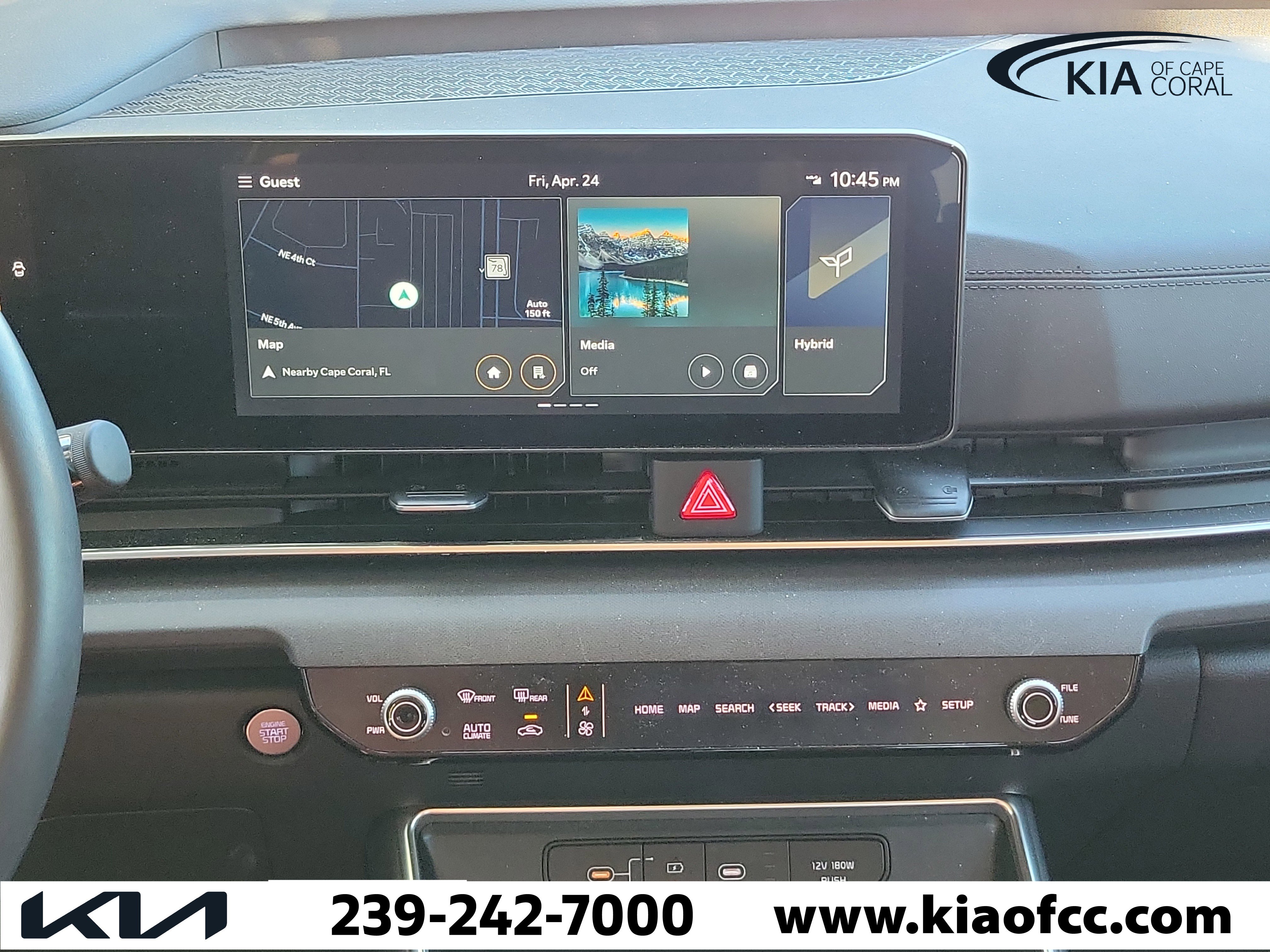 Used 2025 Kia Carnival EX FWD image 25