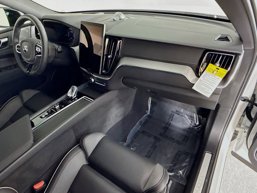 New 2026 Volvo XC60 T8 Polestar w/ Protection Package Premier image 30