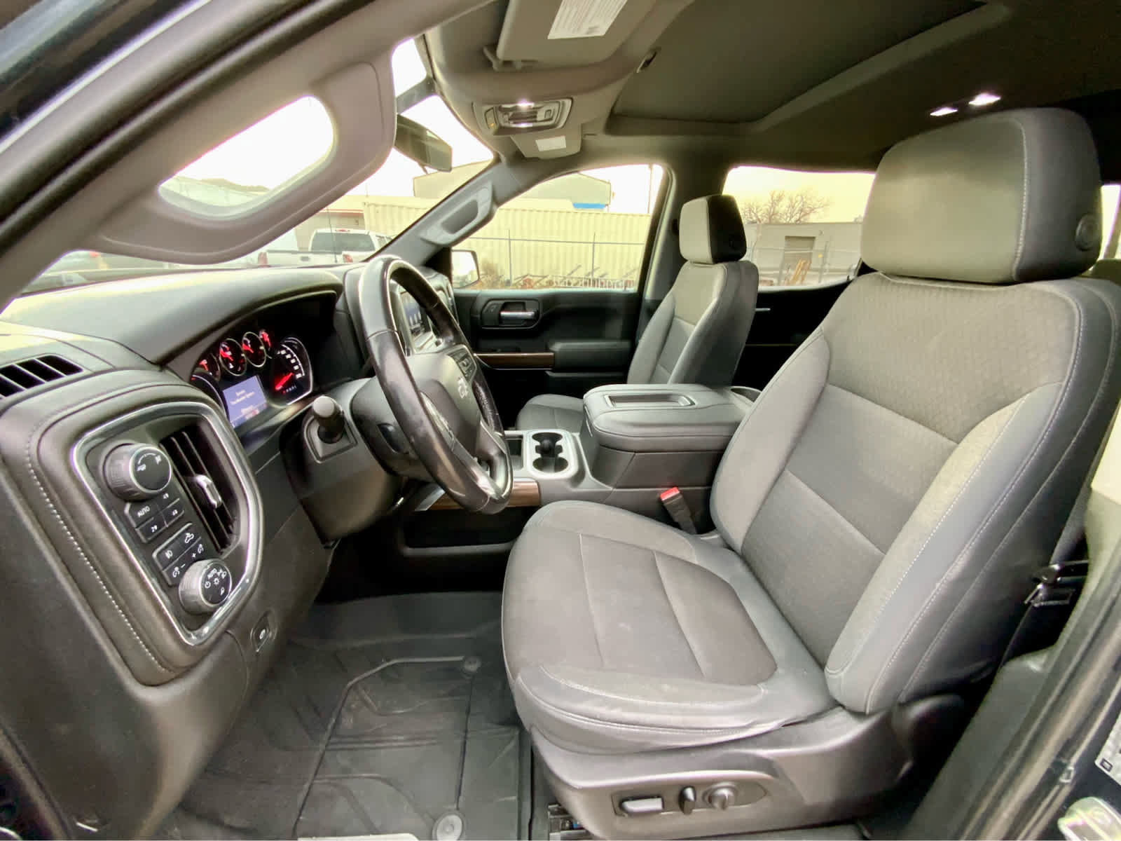 Used 2019 Chevrolet Silverado 1500 RST image 25