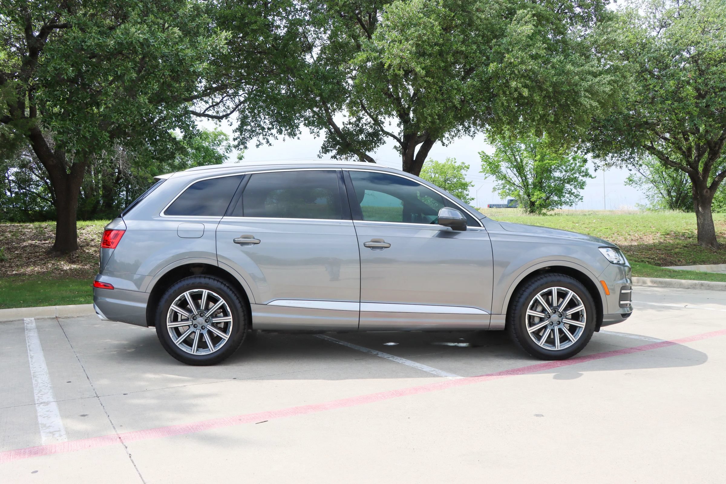 Used 2018 Audi Q7 3.0T Prestige AWD/4WD image 8