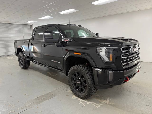 Used 2024 GMC Sierra 2500 AT4 w/ AT4 Premium Plus Package image 3