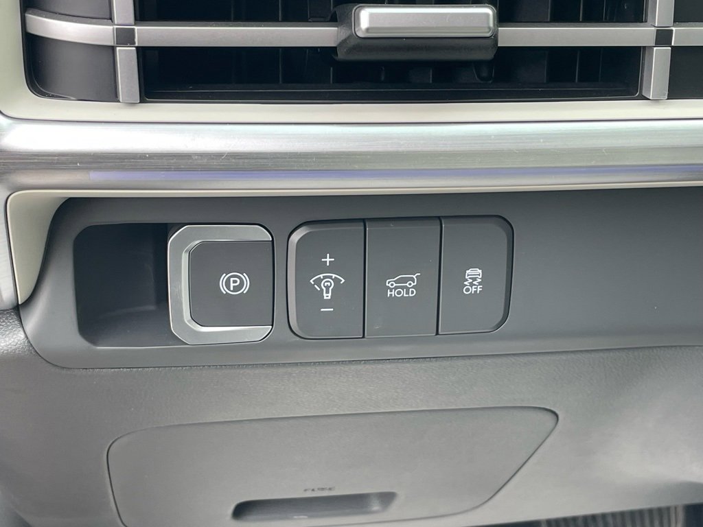Used 2024 Hyundai Santa Fe Calligraphy image 35