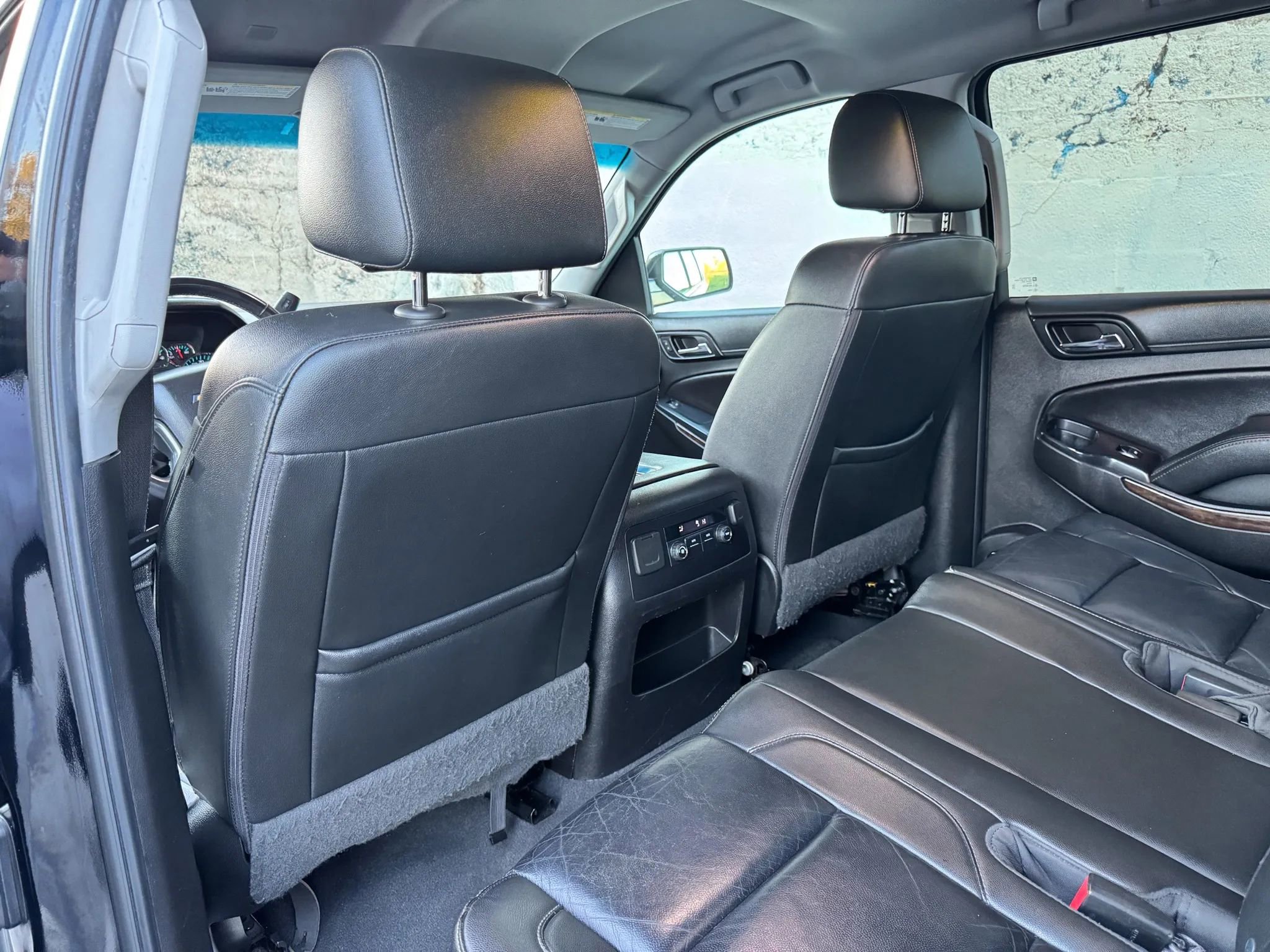 Used 2019 Chevrolet Suburban LT image 19