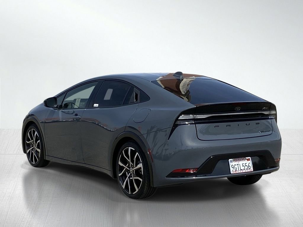 Used 2023 Toyota Prius Prime FWD image 4