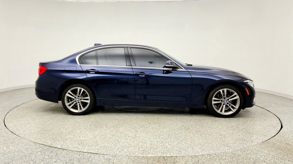 Used 2017 BMW 330i xDrive Sedan w/ Premium Package AWD/4WD image 4