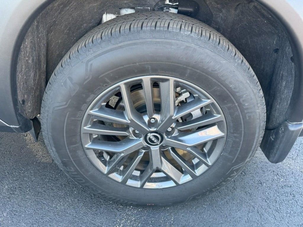 Used 2025 Nissan Rogue S image 7