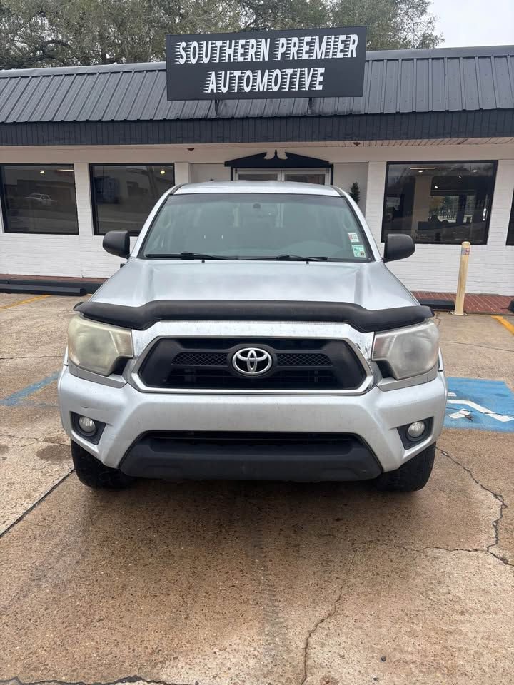 Used 2013 Toyota Tacoma 4x4 Double Cab w/ TRD Off-Road Pkg image 2