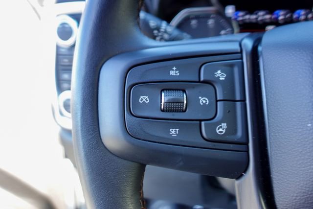 Used 2022 GMC Sierra 2500 AT4 w/ AT4 Premium Plus Package image 16