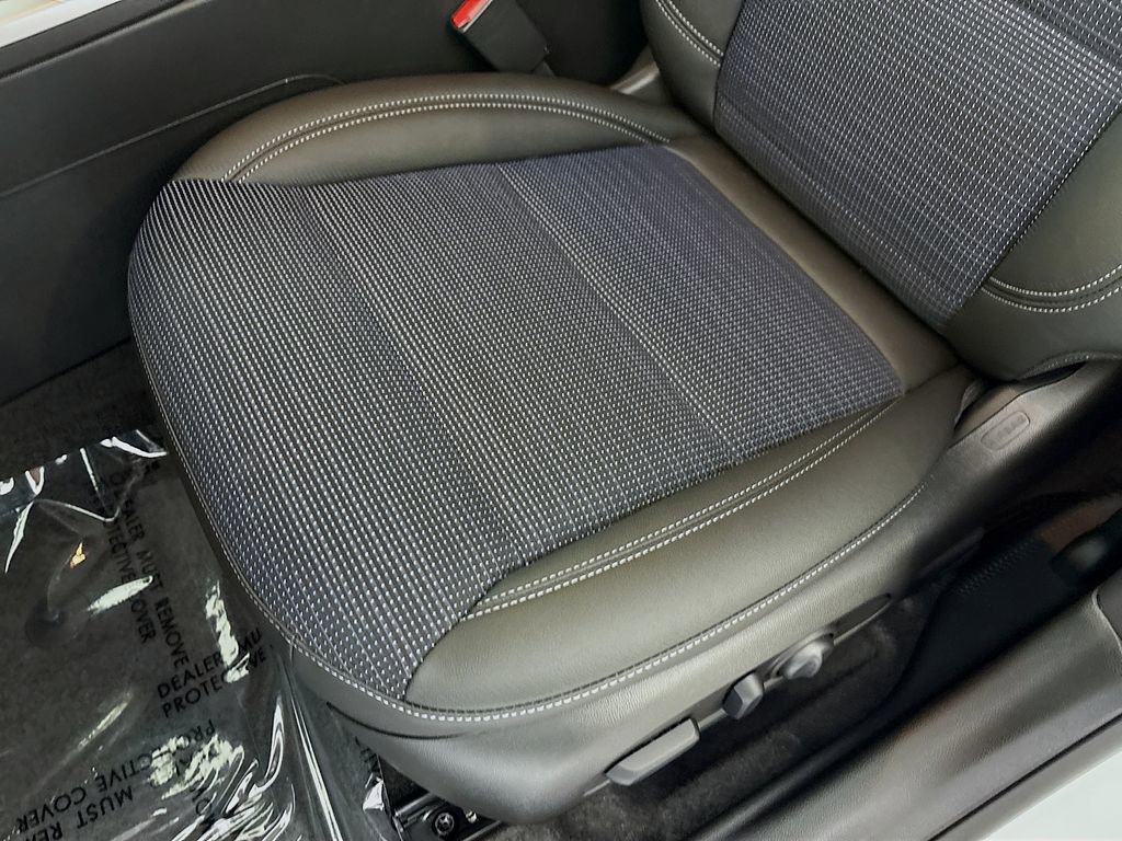 Used 2025 Buick Envista Preferred w/ Convenience I Package image 21