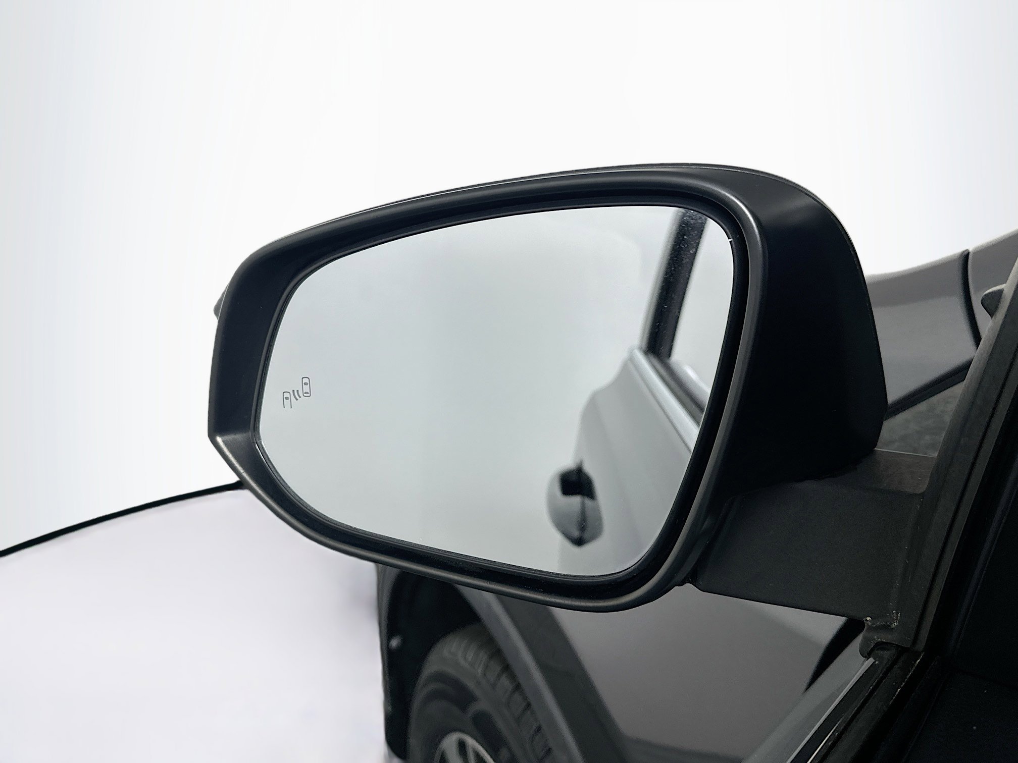 Used 2018 Toyota RAV4 XLE FWD image 16