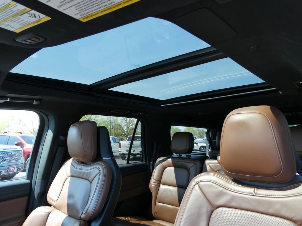 Used 2022 Lincoln Navigator L Reserve w/ Equipment Group 201A AWD/4WD image 31
