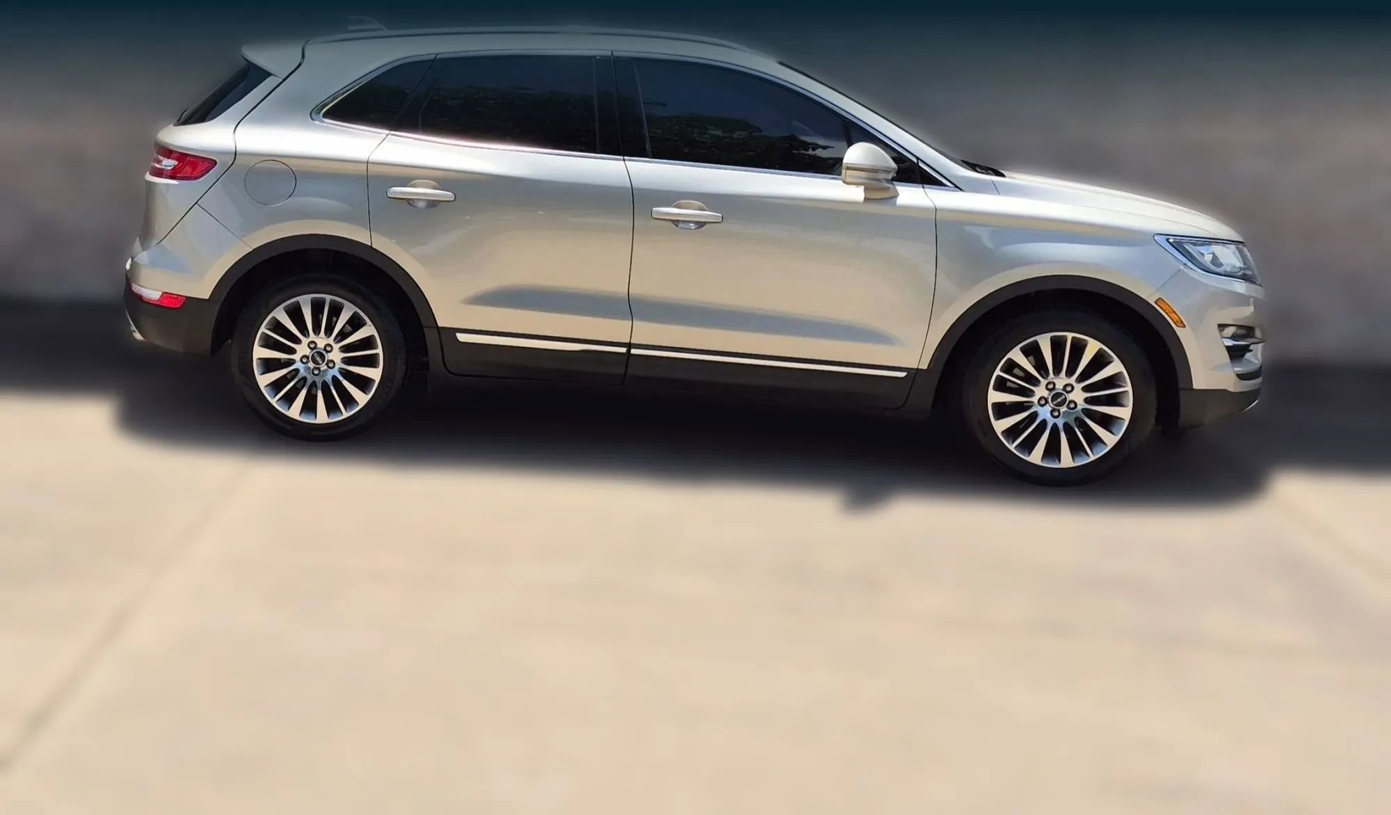 Used 2015 Lincoln MKC FWD w/ Equipment Group 102A Reserve image 7