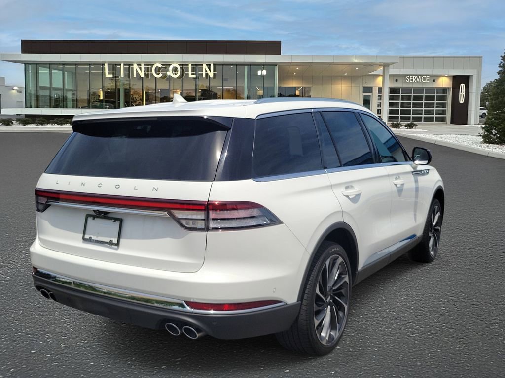 Certified 2022 Lincoln Aviator Reserve w/ Equipment Group 201A AWD/4WD image 4