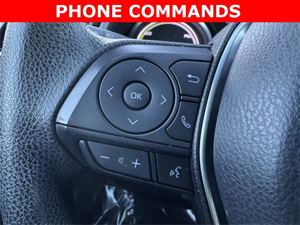 Certified 2018 Toyota Camry LE image 27