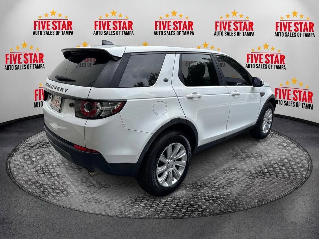 Used 2017 Land Rover Discovery Sport SE image 7