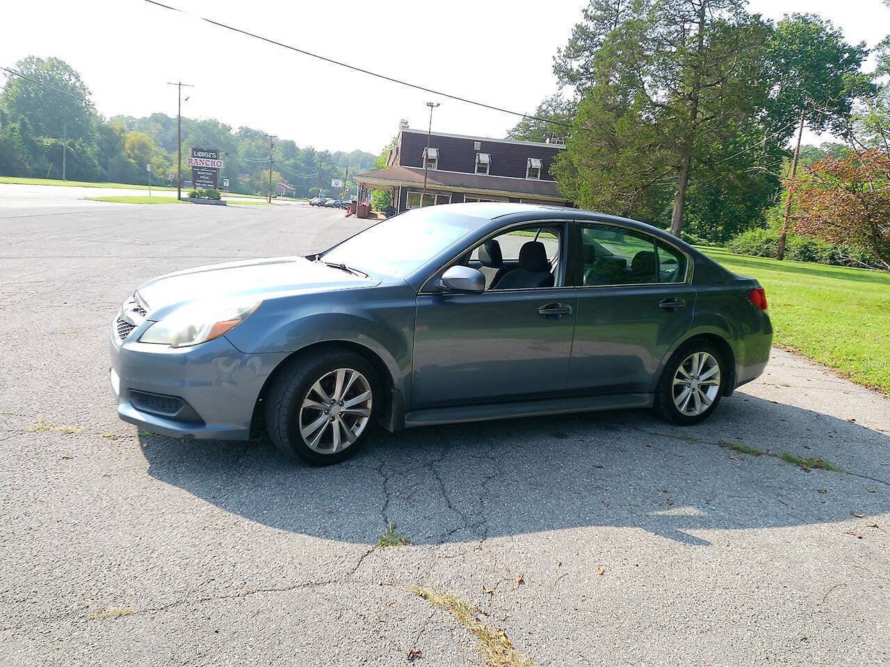Used 2014 Subaru Legacy 2.5i Premium AWD/4WD image 8