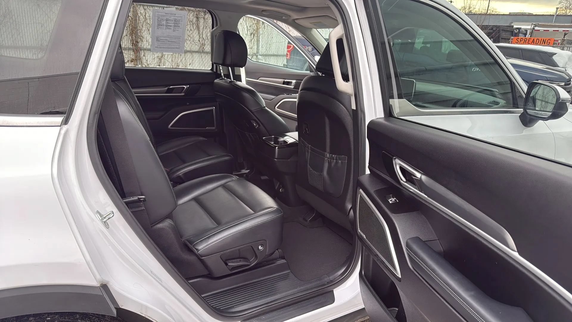 Used 2022 Kia Telluride S AWD/4WD image 26
