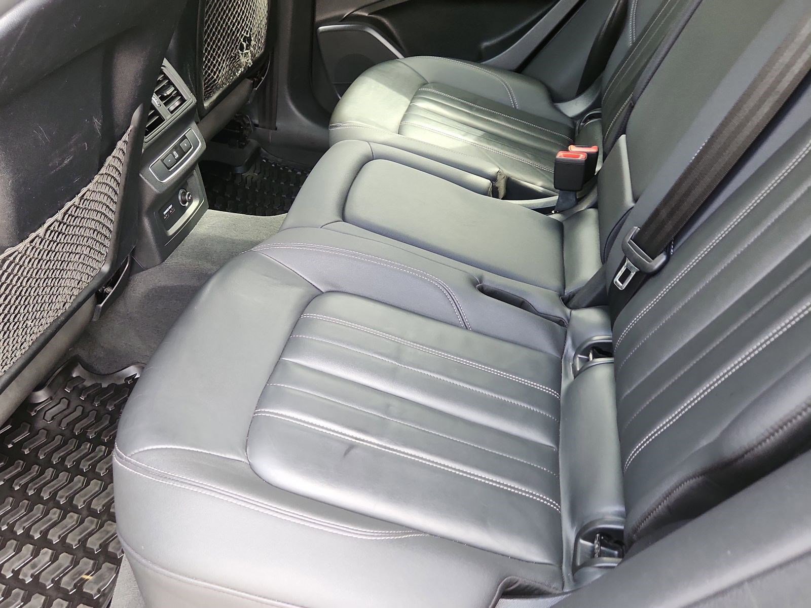 Used 2021 Audi Q5 Premium image 12