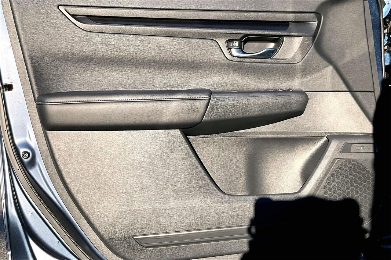 Used 2025 Honda CR-V EX image 25