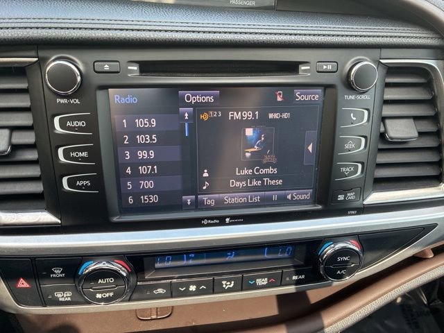 Used 2015 Toyota Highlander XLE AWD/4WD image 23