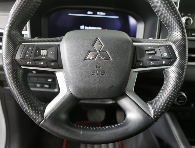 Used 2024 Mitsubishi Outlander Ralliart image 16