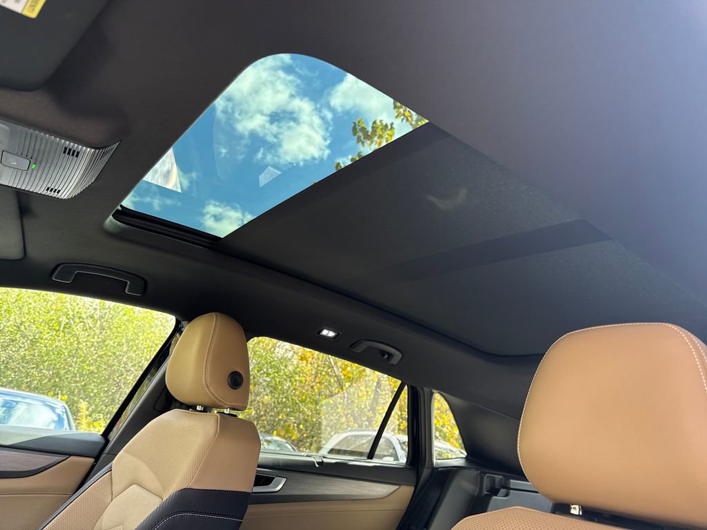 New 2026 Volkswagen Atlas Cross Sport SE image 13