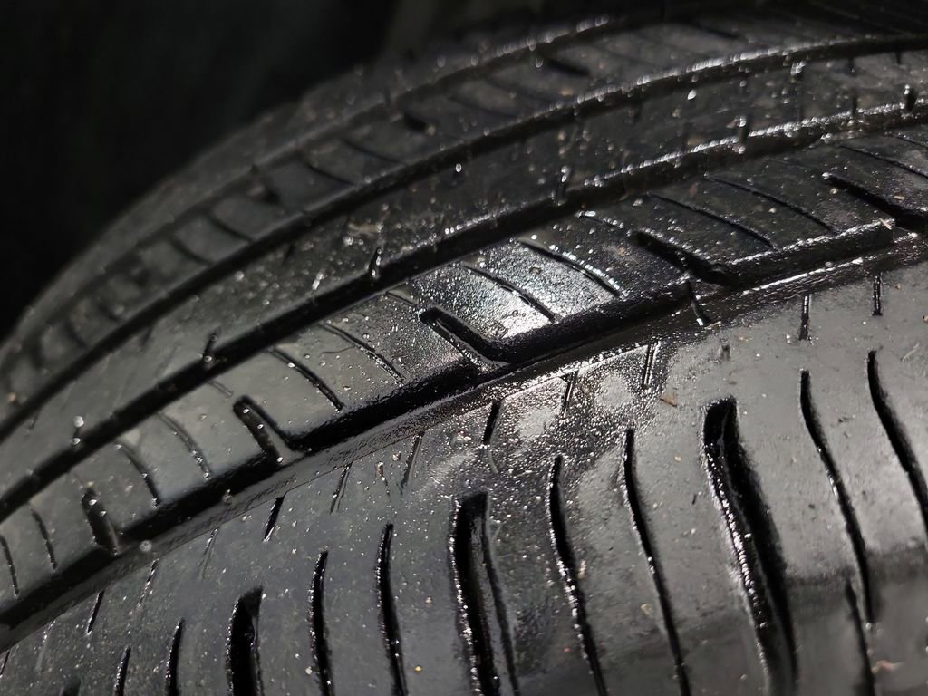 Used 2022 Toyota Corolla LE image 11