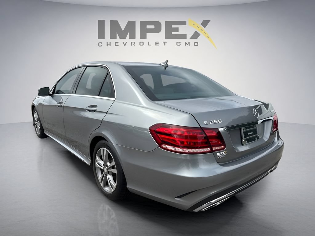 Used 2014 Mercedes-Benz E 250 BlueTEC Sedan image 3