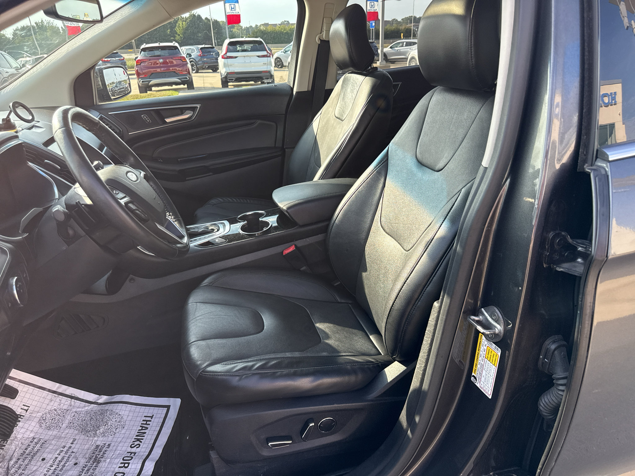 Used 2015 Ford Edge Titanium w/ Equipment Group 301A AWD/4WD image 2