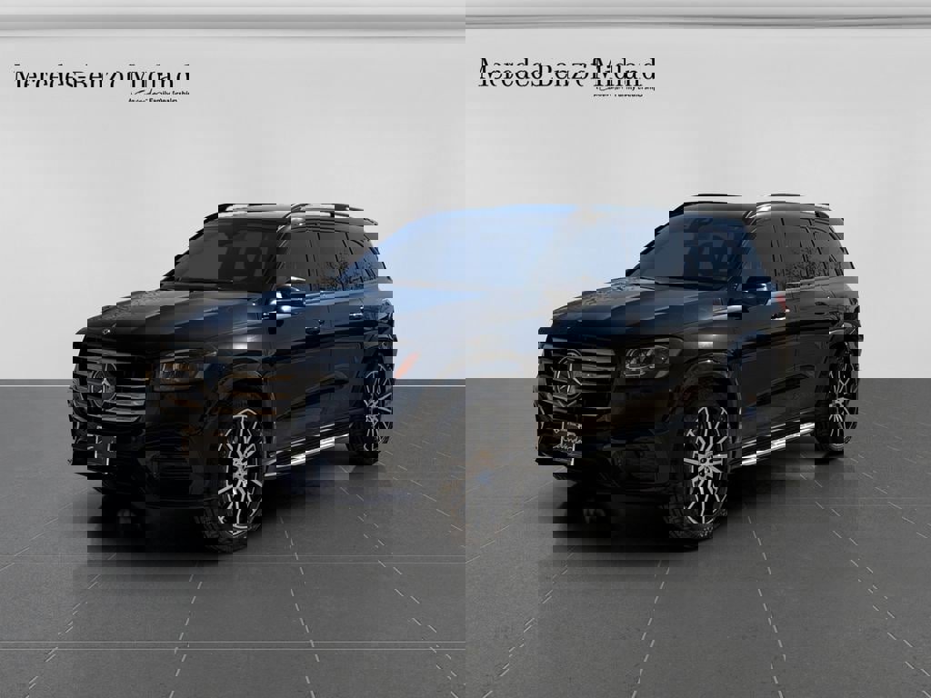 Used 2024 Mercedes-Benz GLS 580 4MATIC image 3