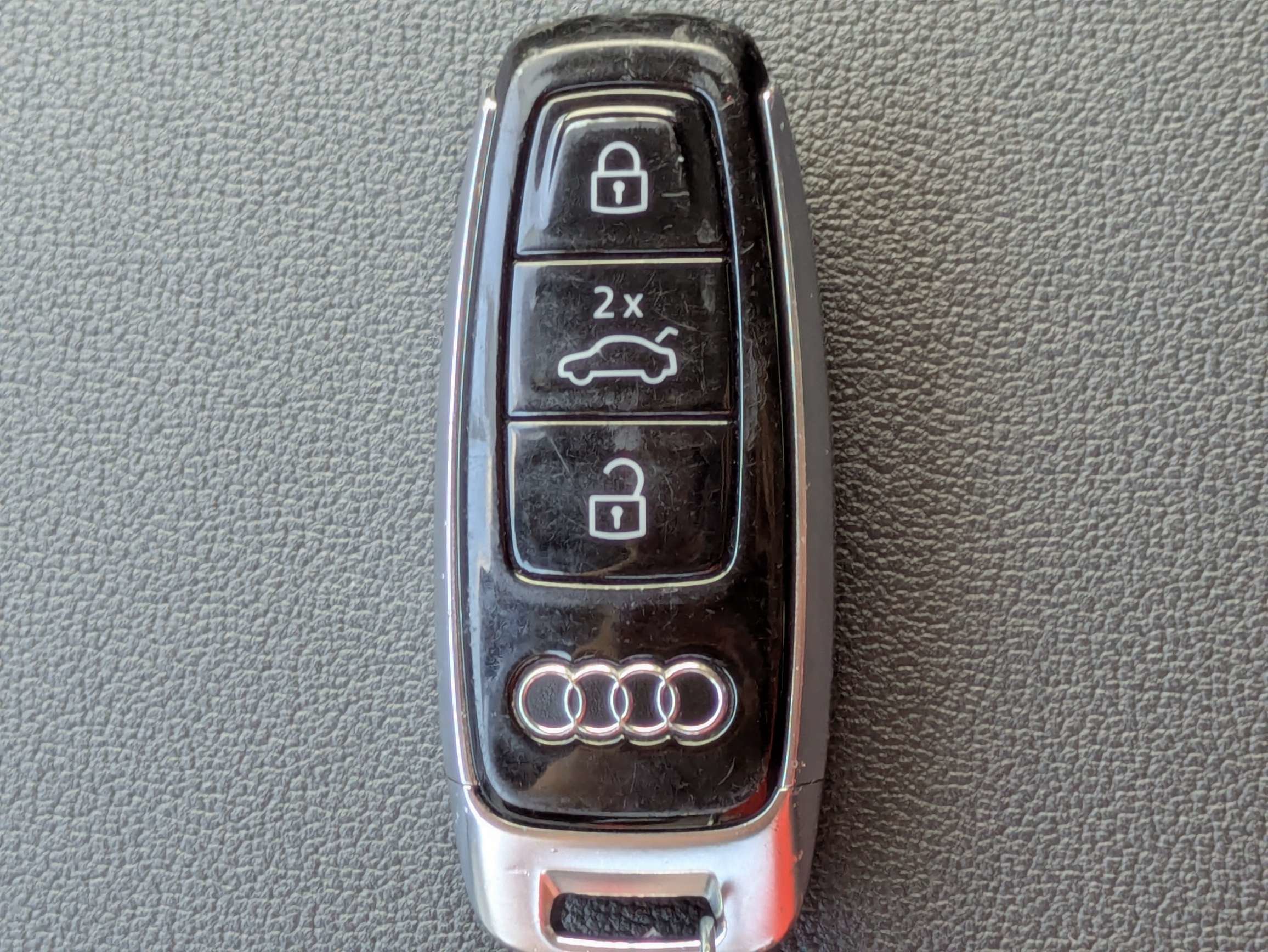 Used 2023 Audi Q8 Prestige AWD/4WD image 39