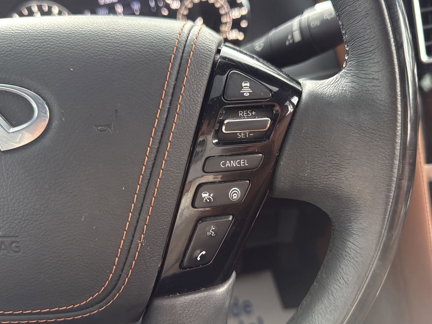 Used 2023 INFINITI QX80 Sensory w/ All-Season Package image 16