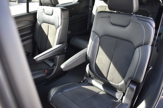 Used 2023 Jeep Grand Cherokee L Laredo image 19