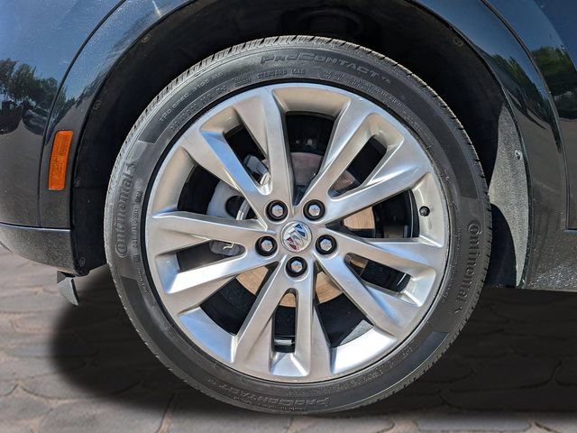 Used 2022 Buick Envision Avenir w/ Safety Package FWD image 11