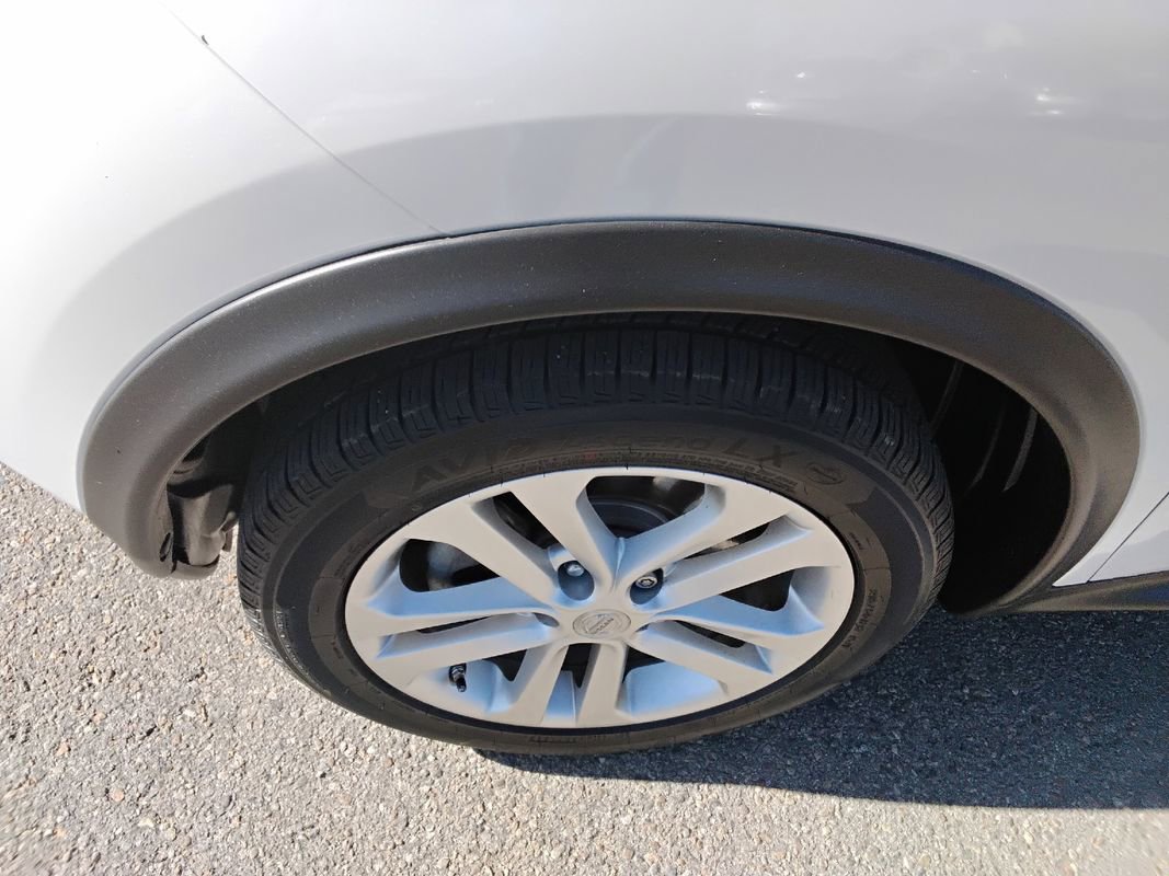 Used 2014 Nissan Juke SL AWD/4WD image 22