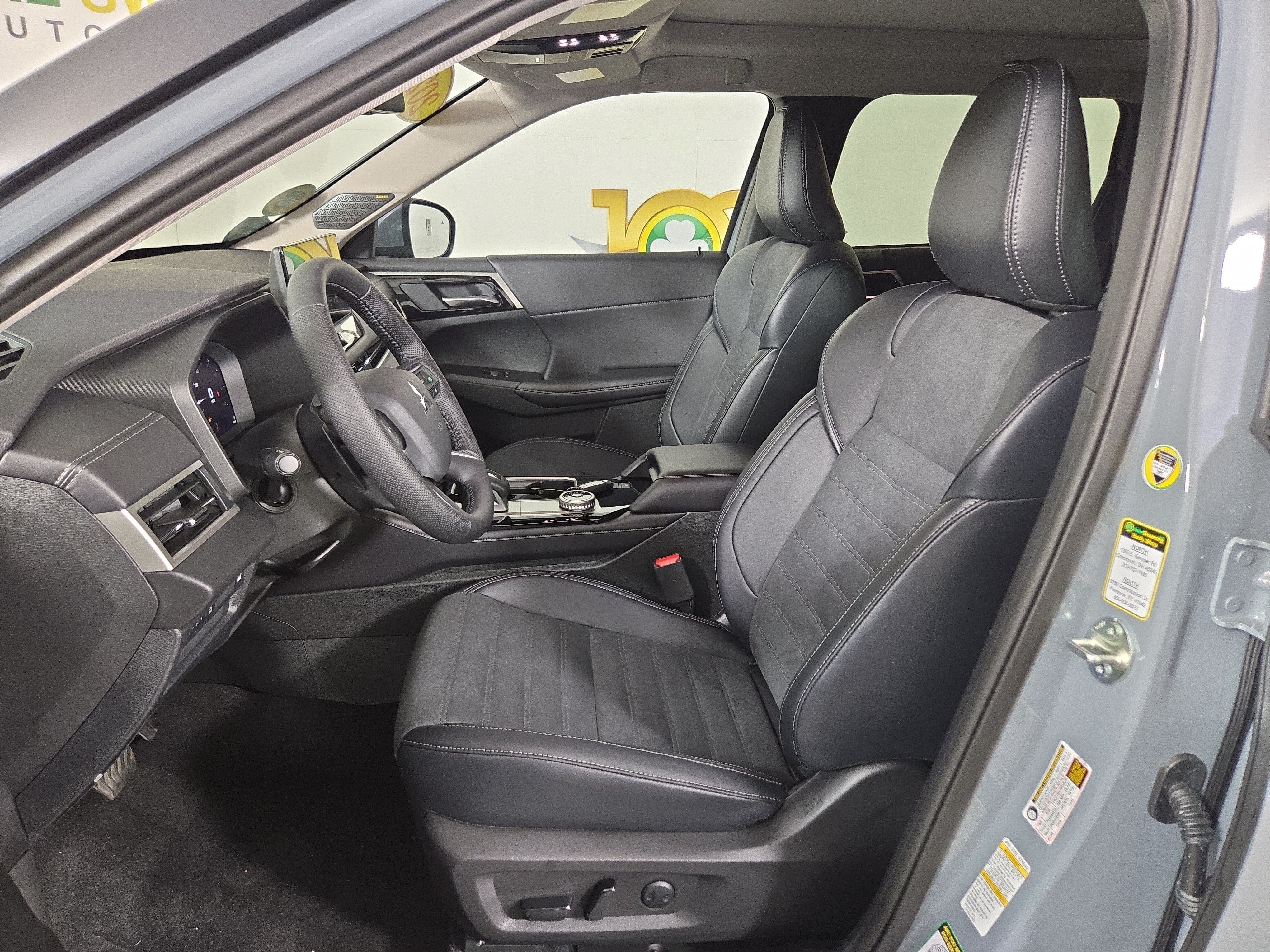 New 2026 Mitsubishi Outlander SE FWD image 10