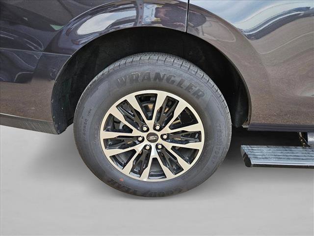 Used 2025 Ford Expedition Platinum AWD/4WD image 20