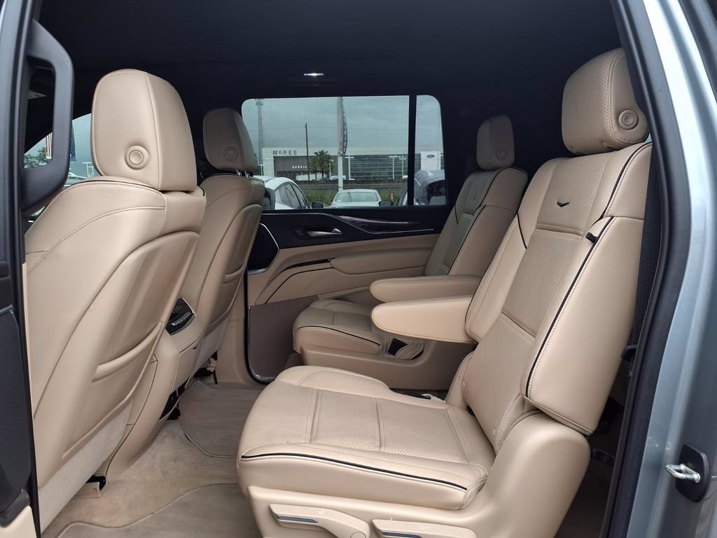 Certified 2023 Cadillac Escalade ESV Premium Luxury RWD image 17