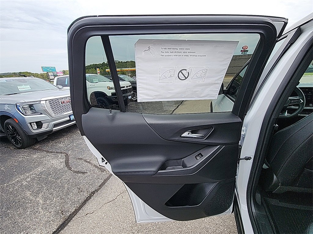 New 2026 Chevrolet Equinox LT w/ Convenience Package II image 26