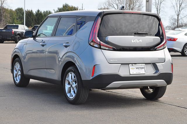 Used 2023 Kia Soul LX w/ LX Technology Package image 5