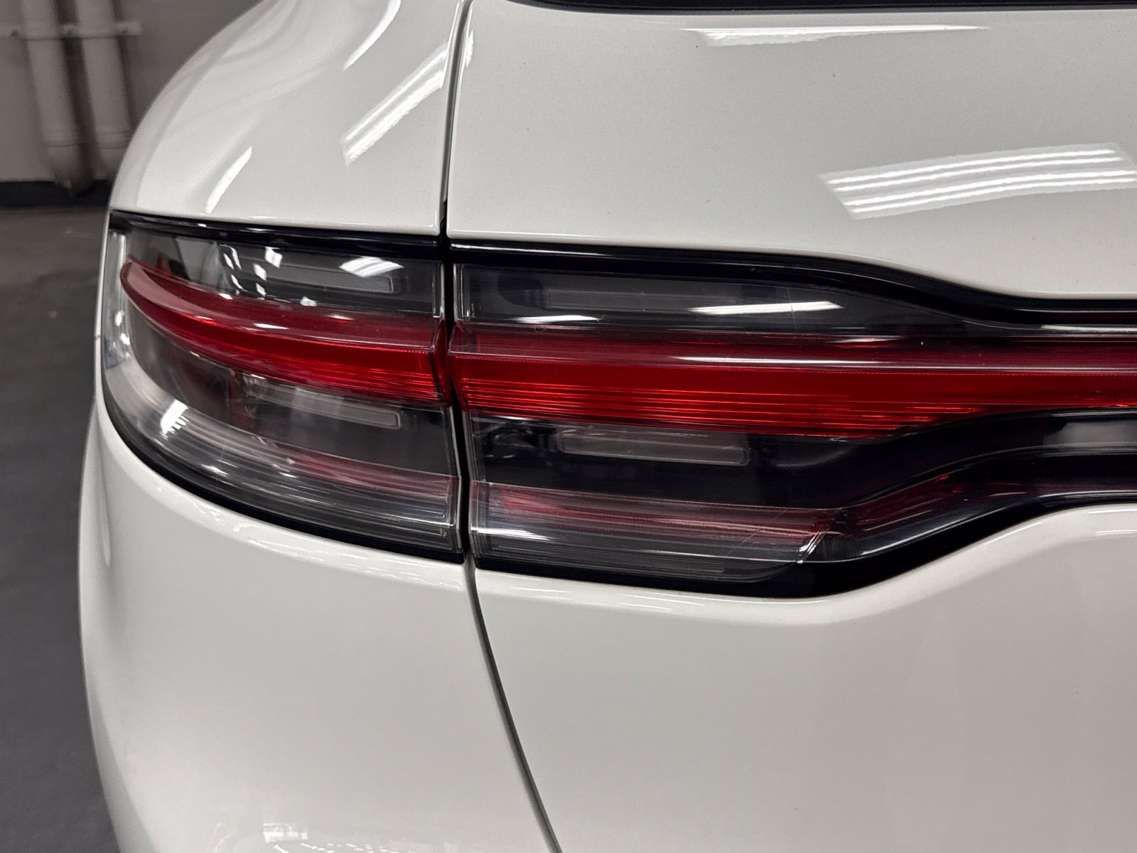 Used 2023 Porsche Macan S AWD/4WD image 11