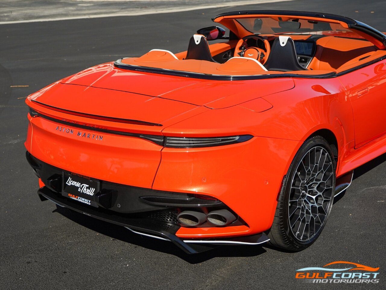 Used 2023 Aston Martin DBS Superleggera Volante RWD image 63