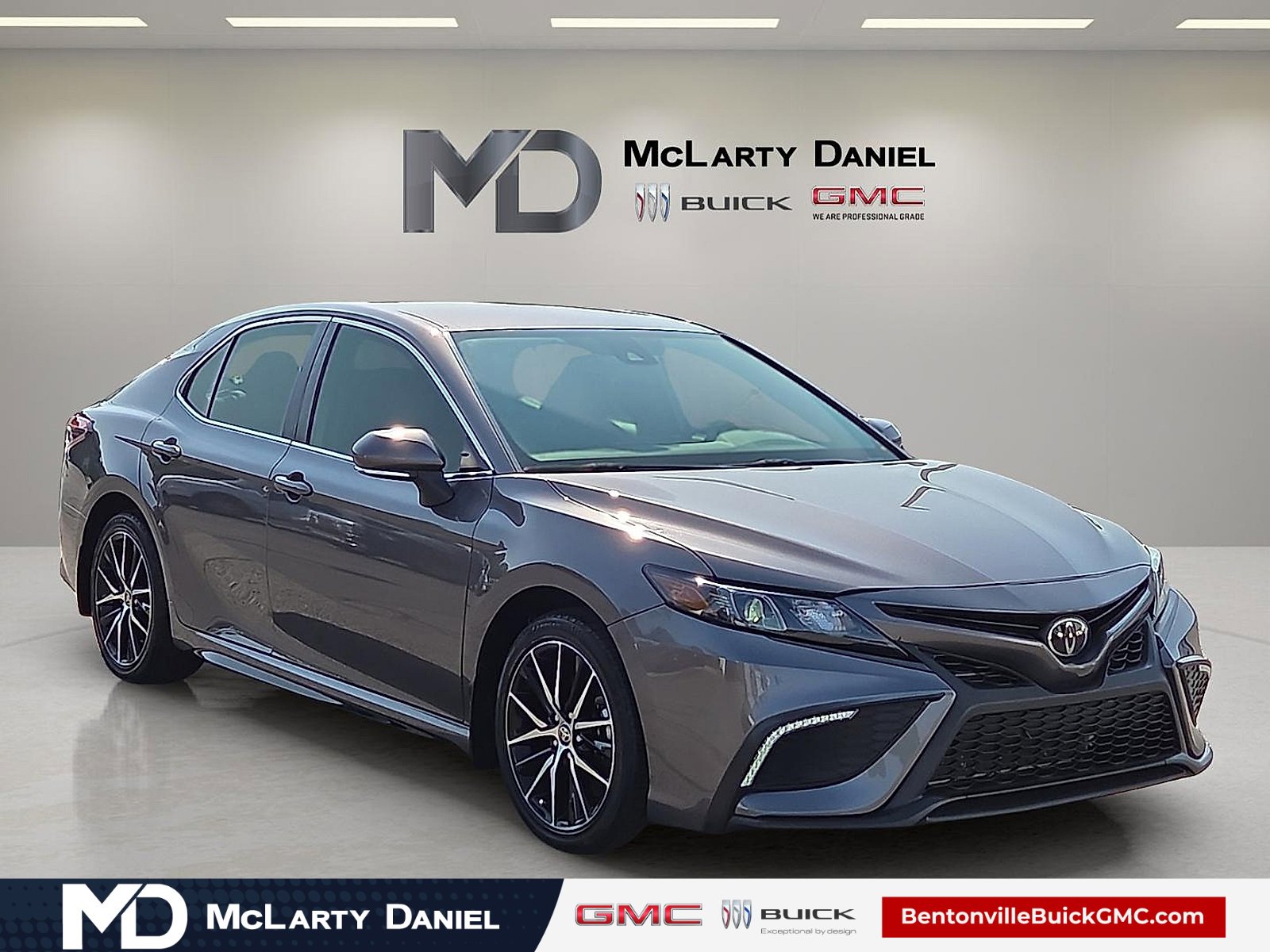 Used 2022 Toyota Camry SE